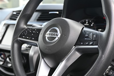 2021 Nissan Navara - Thumbnail