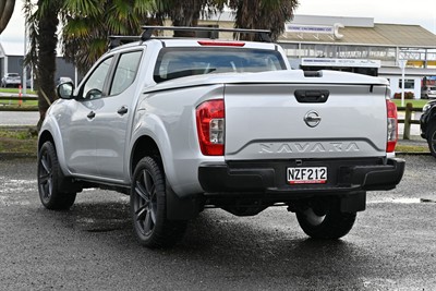 2021 Nissan Navara - Thumbnail