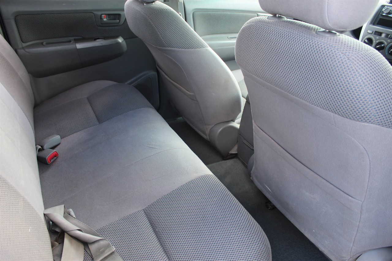 2005 Toyota Hilux