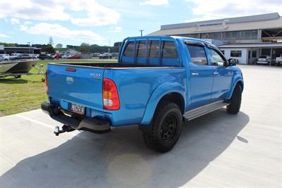 2005 Toyota Hilux - Thumbnail