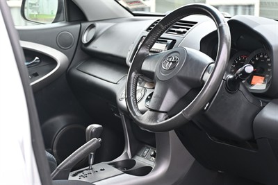 2006 Toyota Rav4 - Thumbnail