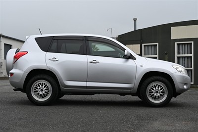 2006 Toyota Rav4 - Thumbnail