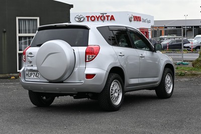 2006 Toyota Rav4 - Thumbnail