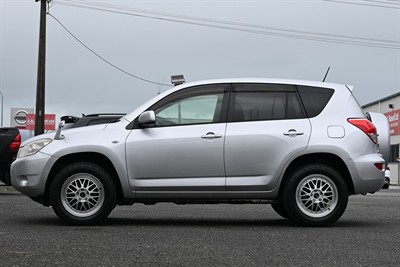 2006 Toyota Rav4 - Thumbnail
