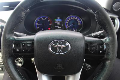 2016 Toyota Hilux - Thumbnail
