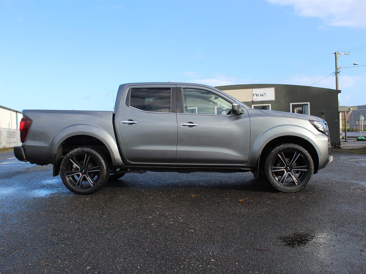 2021 Nissan Navara