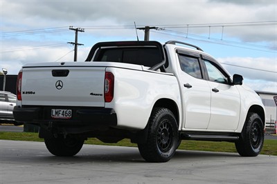 2018 Mercedes-Benz X-Class - Thumbnail