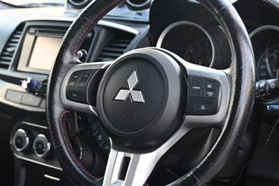 2016 Mitsubishi Lancer - Thumbnail