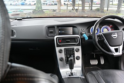 2012 Volvo V60 - Thumbnail