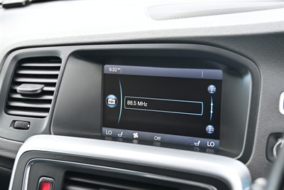 2012 Volvo V60 - Thumbnail