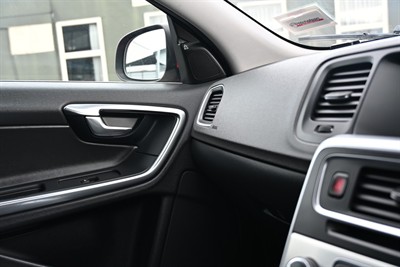 2012 Volvo V60 - Thumbnail