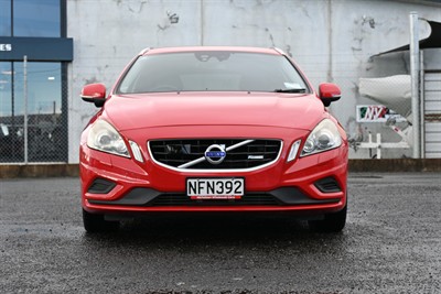 2012 Volvo V60 - Thumbnail