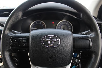 2016 Toyota Hilux - Thumbnail