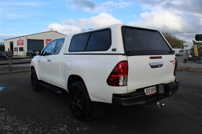 2016 Toyota Hilux - Thumbnail