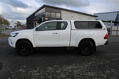 2016 Toyota Hilux - Thumbnail