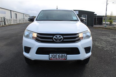 2016 Toyota Hilux - Thumbnail