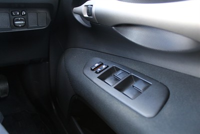 2009 Toyota Auris - Thumbnail
