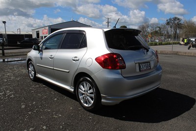 2009 Toyota Auris - Thumbnail