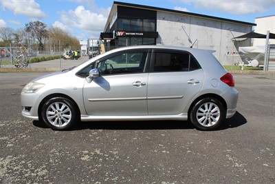 2009 Toyota Auris - Thumbnail