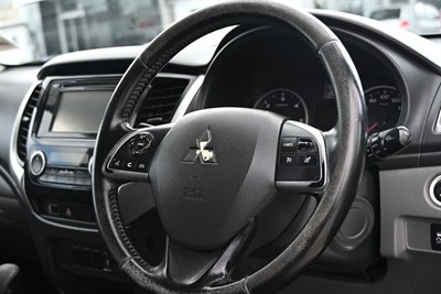 2017 Mitsubishi Triton - Thumbnail
