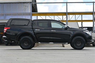 2017 Mitsubishi Triton - Thumbnail