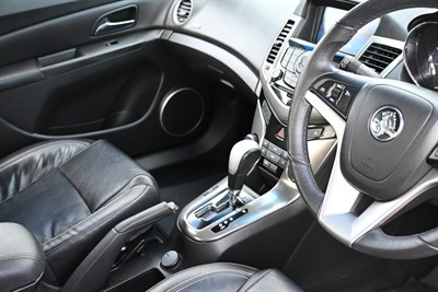 2014 Holden Cruze - Thumbnail