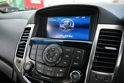 2014 Holden Cruze - Thumbnail