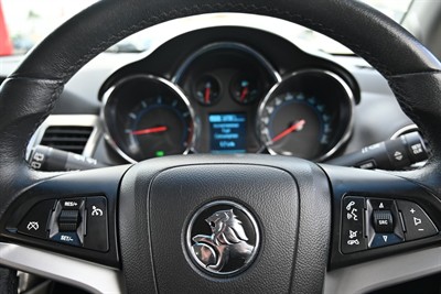 2014 Holden Cruze - Thumbnail