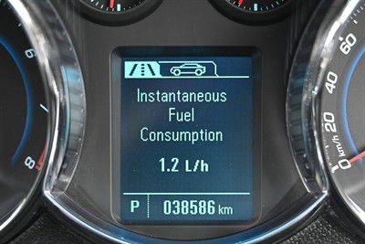 2014 Holden Cruze - Thumbnail