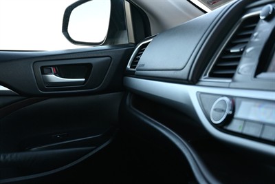 2014 Toyota Highlander - Thumbnail