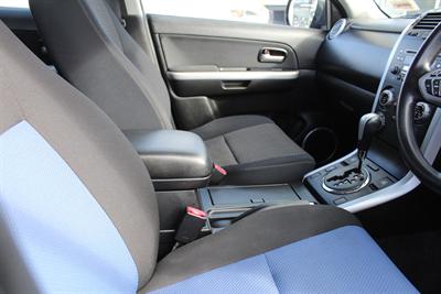 2007 Suzuki Grand Vitara - Thumbnail
