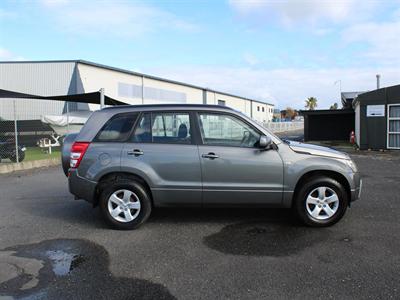 2007 Suzuki Grand Vitara - Thumbnail