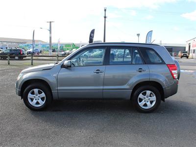 2007 Suzuki Grand Vitara - Thumbnail