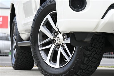 2014 Toyota Landcruiser Prado - Thumbnail
