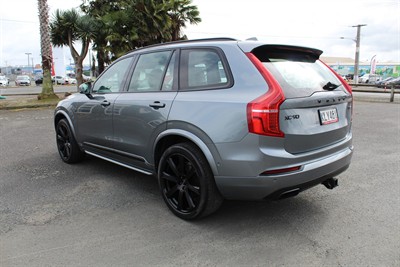 2017 Volvo Xc90 - Thumbnail