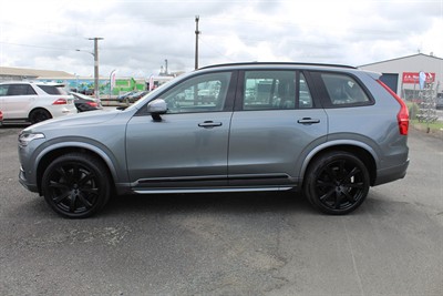 2017 Volvo Xc90 - Thumbnail