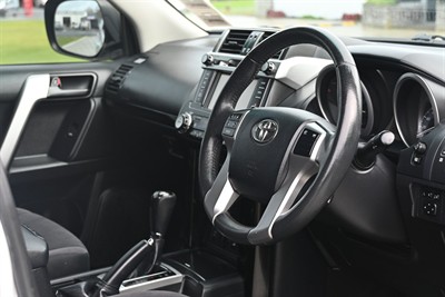 2014 Toyota Landcruiser Prado - Thumbnail