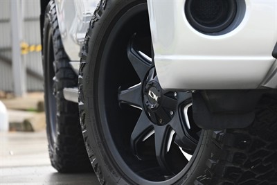 2014 Toyota Landcruiser Prado - Thumbnail