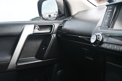 2014 Toyota Landcruiser Prado - Thumbnail
