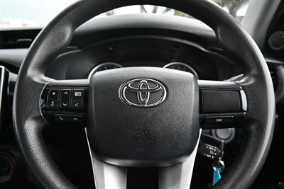 2019 Toyota Hilux - Thumbnail
