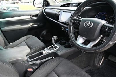 2017 Toyota Hilux - Thumbnail