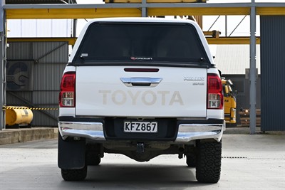 2017 Toyota Hilux - Thumbnail