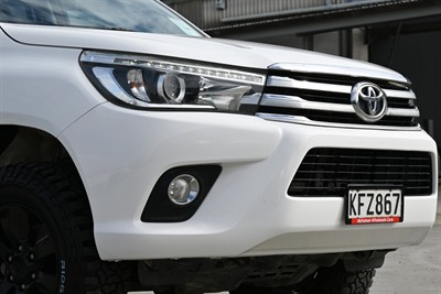 2017 Toyota Hilux - Thumbnail