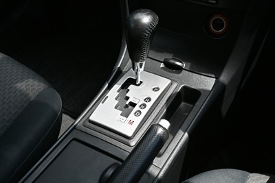 2005 Mazda Axela - Thumbnail