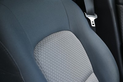 2005 Mazda Axela - Thumbnail