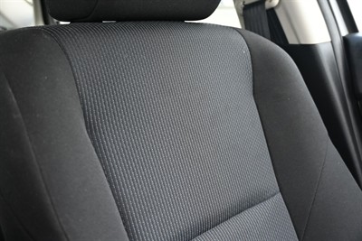 2010 Mazda Axela - Thumbnail