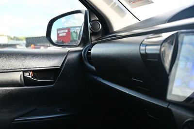 2017 Toyota Hilux - Thumbnail