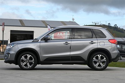 2015 Suzuki Vitara - Thumbnail