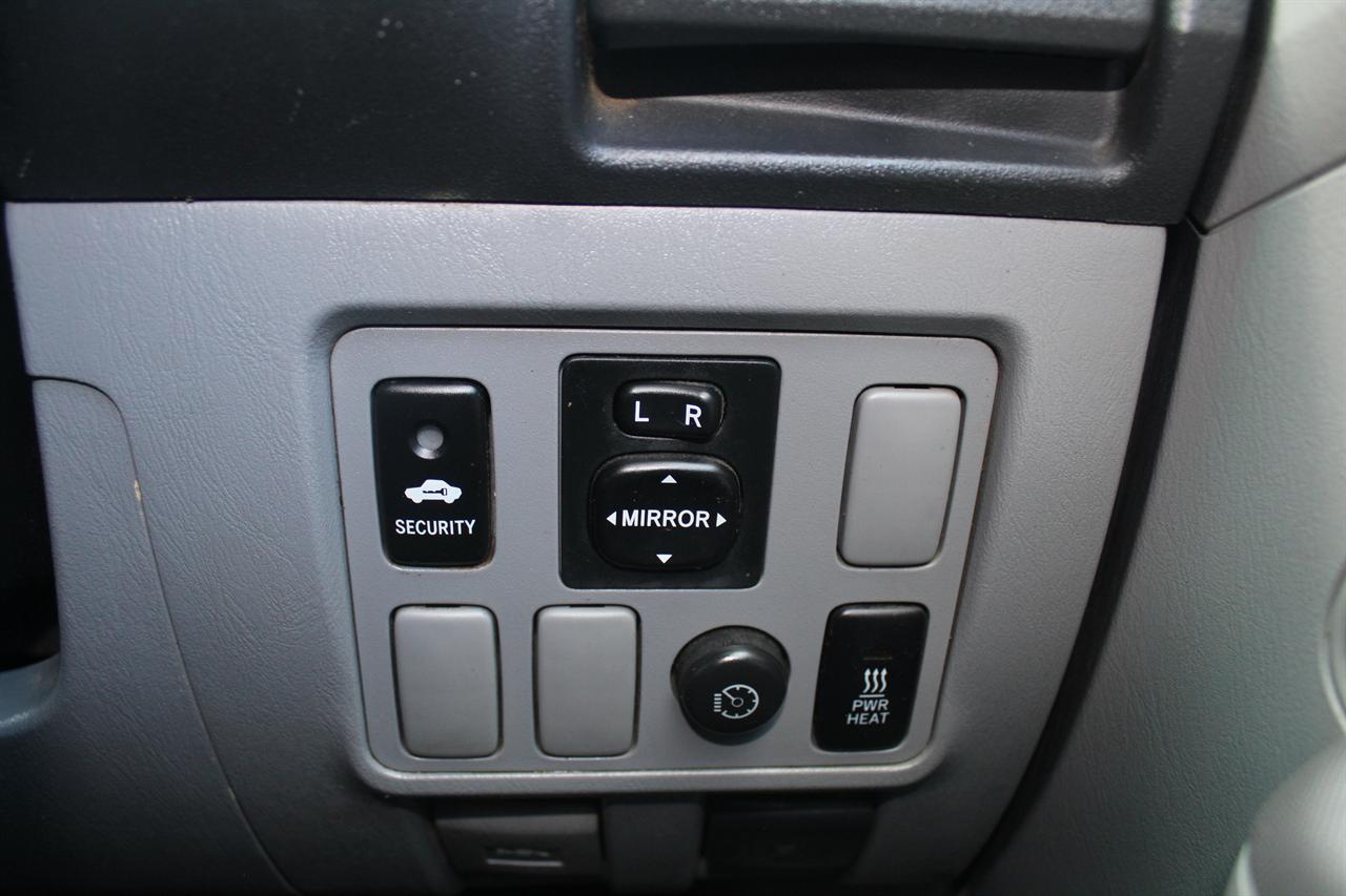 2005 Toyota Hilux