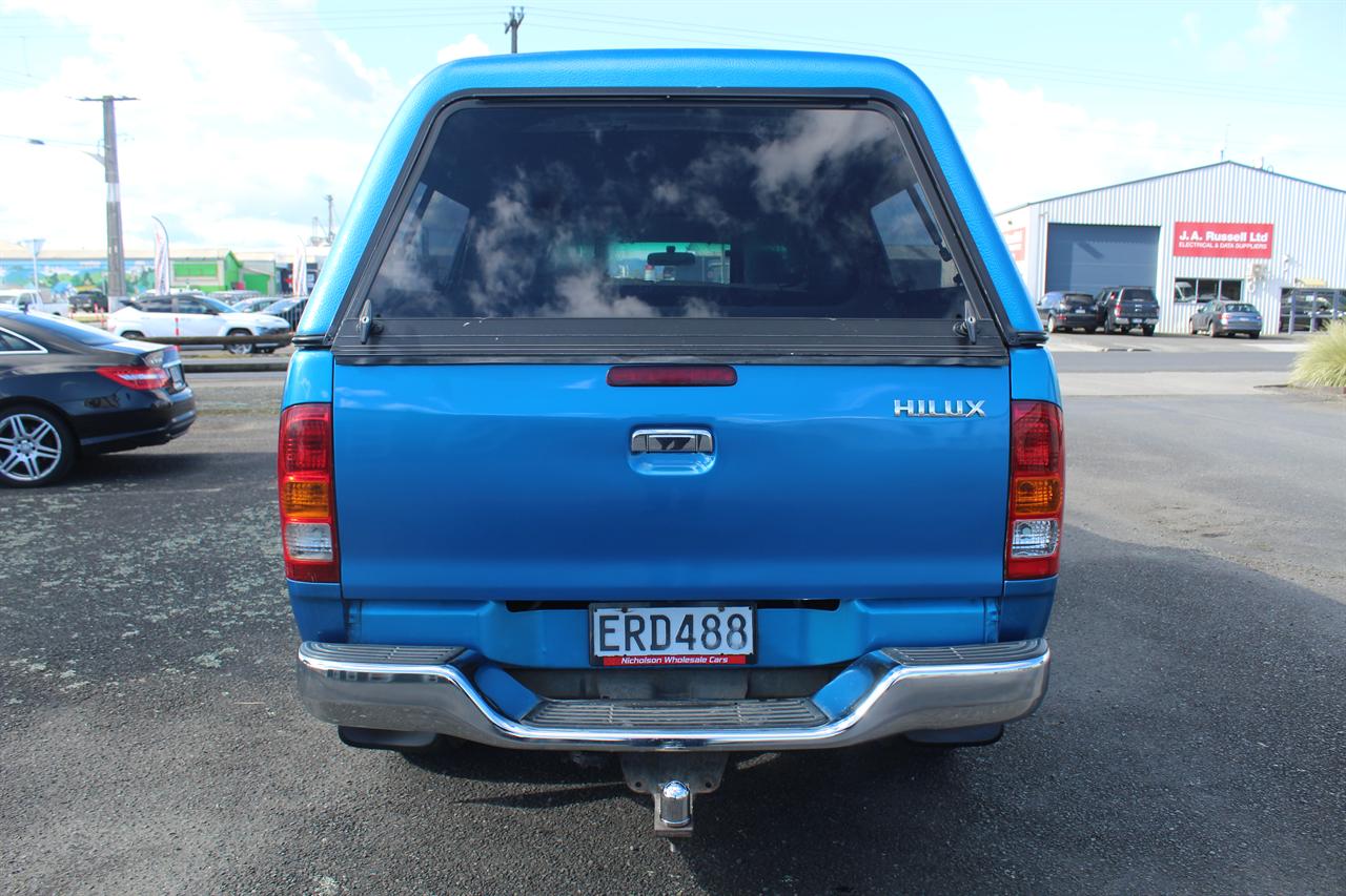 2005 Toyota Hilux